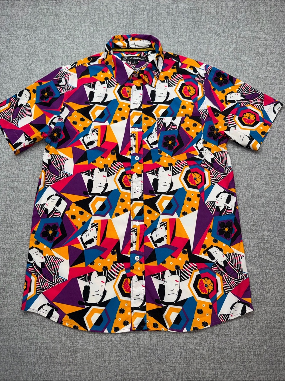 Just Attitude Men's Geisha Kabuki Geometric Graphic Aloha Button Up Shirt